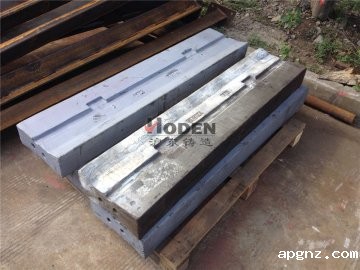 本文介绍破碎机板锤不耐磨的原因