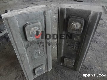 沪东铸造的新型高铬板锤介绍