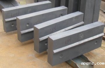 浅析板锤对反击式破碎机性能产生的影响-江苏沪